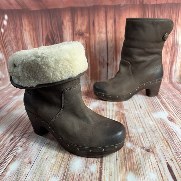 UGG Shoes - UGG Fold Over Size 8 Brown Leather Sheepskin Cuff LYNNEA Ankle Calf Boots Shoes